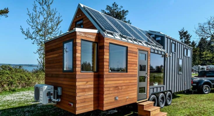 20 Tools For Off-Grid Living.